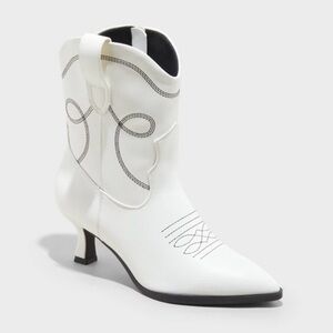 NWT Universal Thread Jenson White Western Ankle Boots